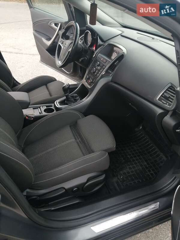 Универсал Opel Astra 2011 в Киеве фото 10 Универсал Opel Astra 2011 в Киеве