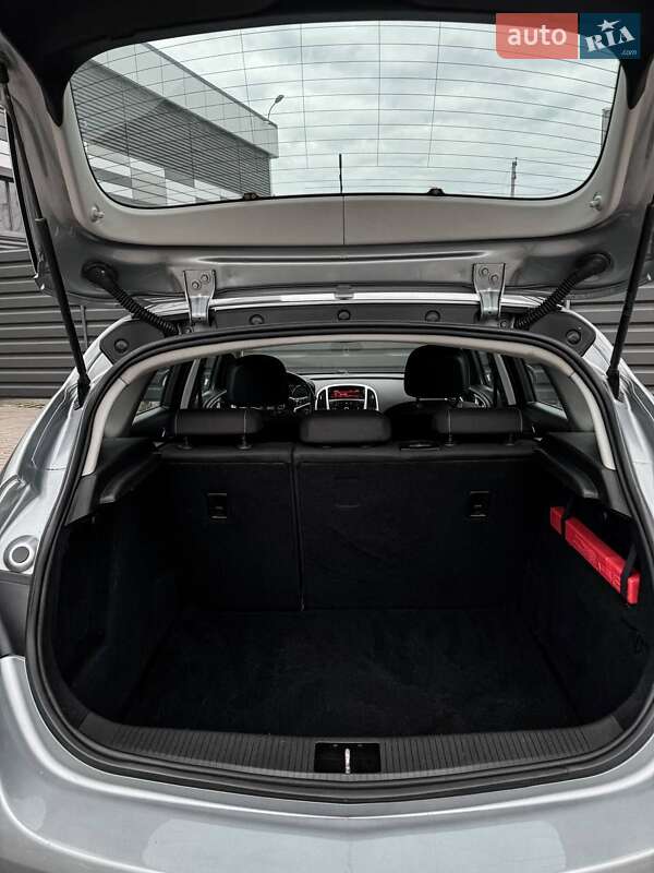 Хэтчбек Opel Astra 2010 в Черкассах