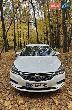 Универсал Opel Astra 2019 в Нетешине