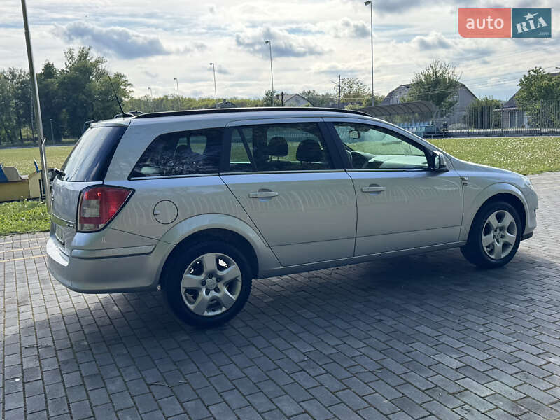 Универсал Opel Astra 2010 в Вишневце фото 9 Универсал Opel Astra 2010 в Вишневце