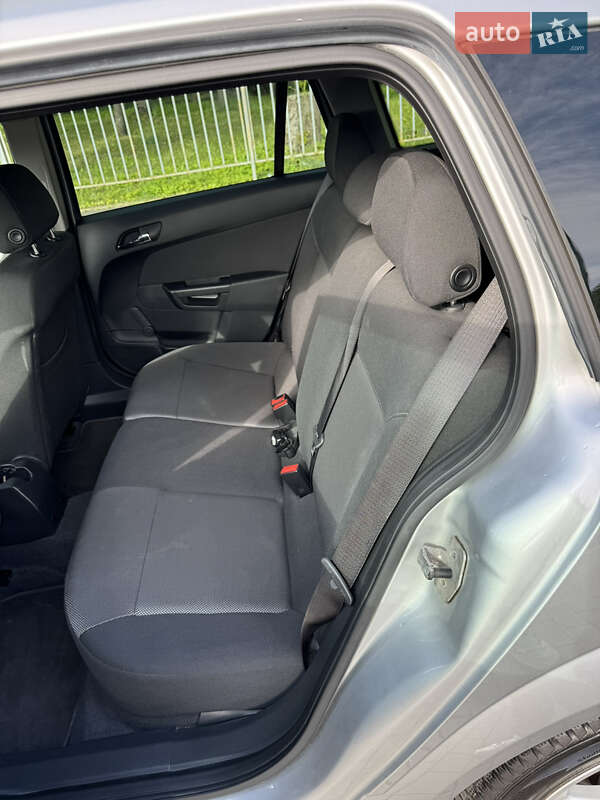 Универсал Opel Astra 2010 в Вишневце фото 36 Универсал Opel Astra 2010 в Вишневце