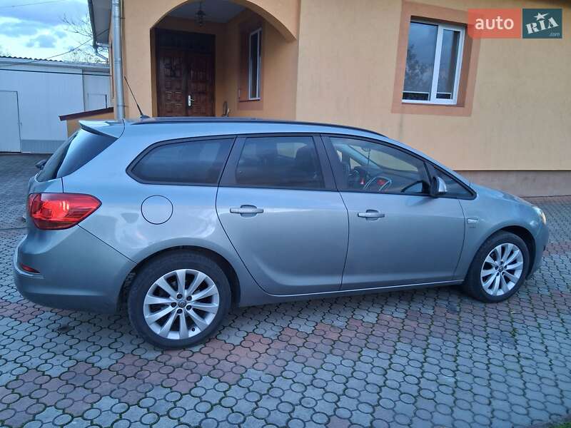 Универсал Opel Astra 2013 в Коломые фото 3 Универсал Opel Astra 2013 в Коломые