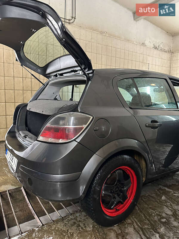 Opel Astra 2010 Opel Astra 2010