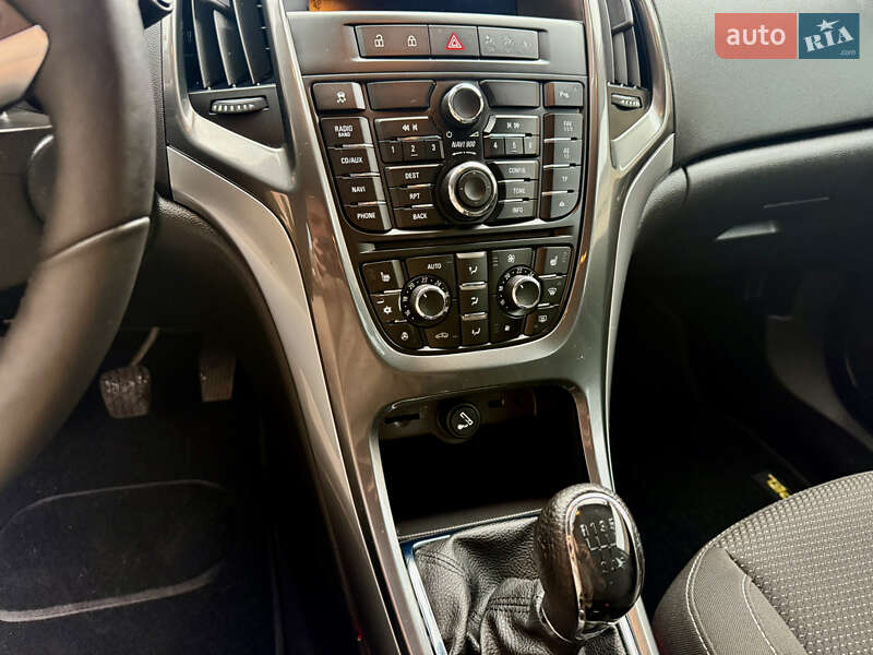 Универсал Opel Astra 2013 в Ровно фото 20 Универсал Opel Astra 2013 в Ровно