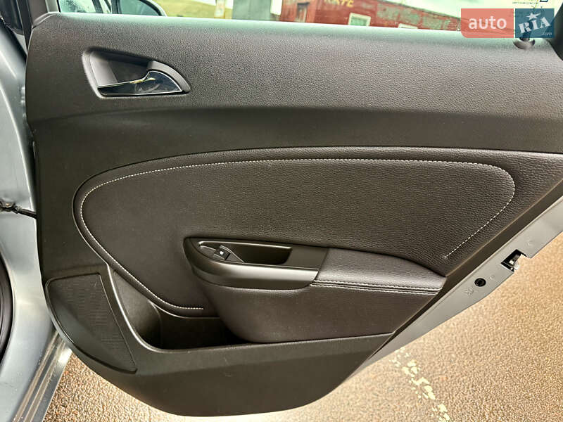 Универсал Opel Astra 2013 в Ровно фото 25 Универсал Opel Astra 2013 в Ровно