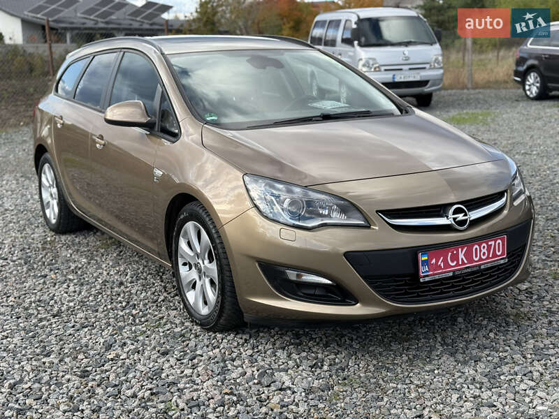 Универсал Opel Astra 2013 в Умани