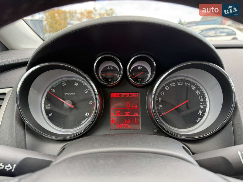 Универсал Opel Astra 2013 в Умани