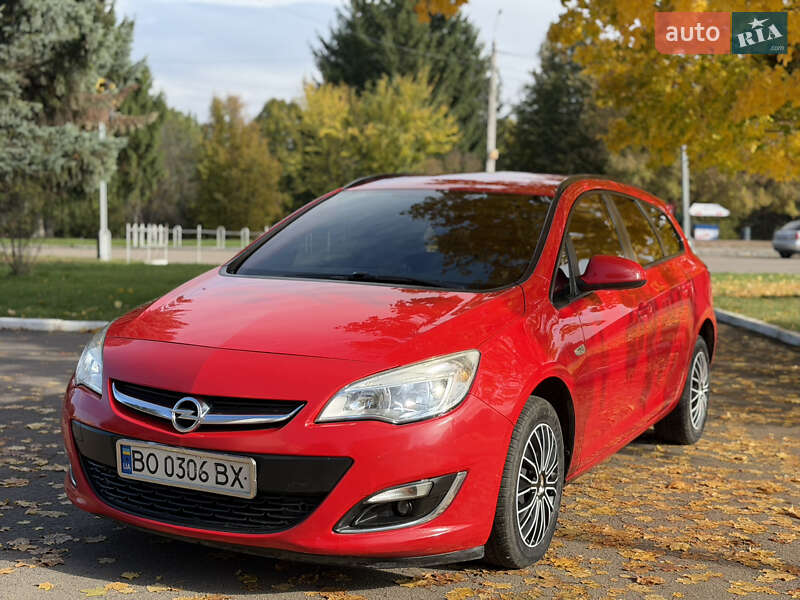 Универсал Opel Astra 2013 в Ровно фото 3 Универсал Opel Astra 2013 в Ровно