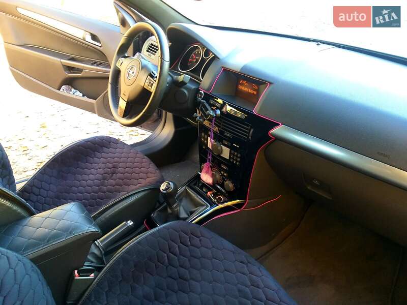 Кабріолет Opel Astra 2008 в Дніпрі фото 23 Кабріолет Opel Astra 2008 в Дніпрі