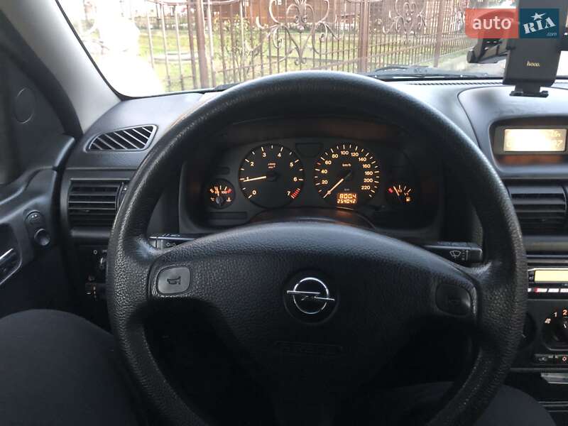 Хэтчбек Opel Astra 2000 в Ивано-Франковске
