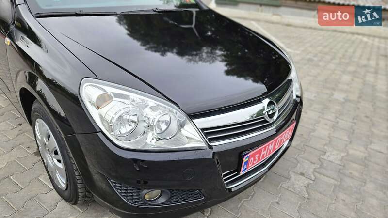 Універсал Opel Astra 2008 в Вінниці