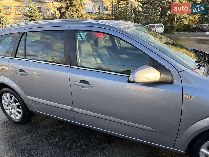 Универсал Opel Astra 2007 в Ивано-Франковске