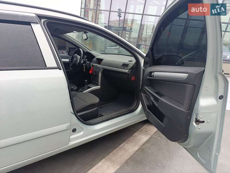 Универсал Opel Astra 2009 в Киеве