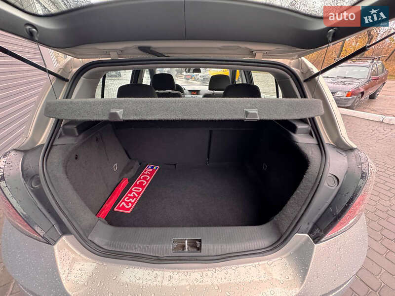 Хэтчбек Opel Astra 2009 в Каменском фото 8 Хэтчбек Opel Astra 2009 в Каменском