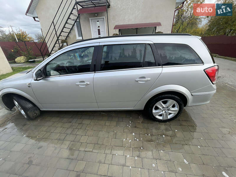 Универсал Opel Astra 2010 в Шацке фото 3 Универсал Opel Astra 2010 в Шацке
