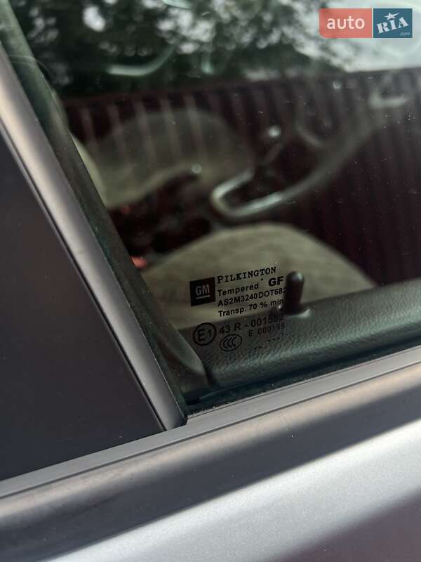 Універсал Opel Astra 2011 в Радехові