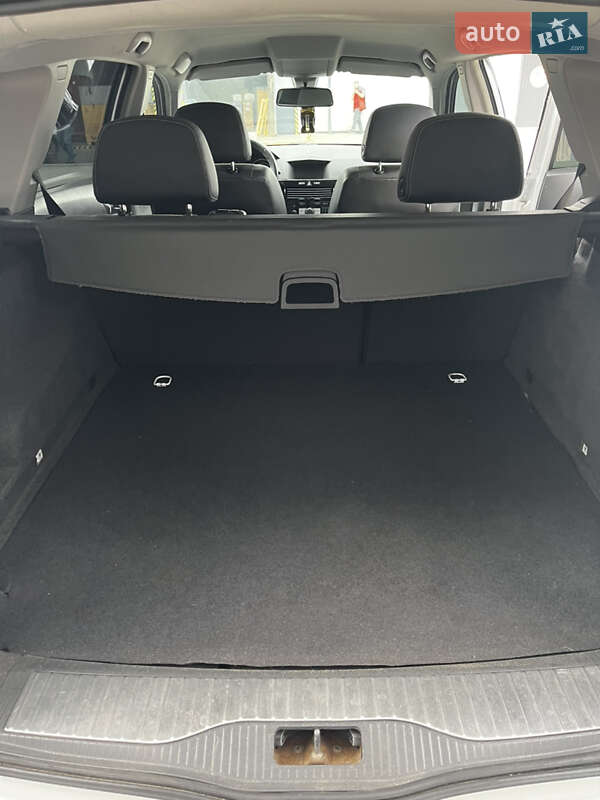 Универсал Opel Astra 2008 в Трускавце