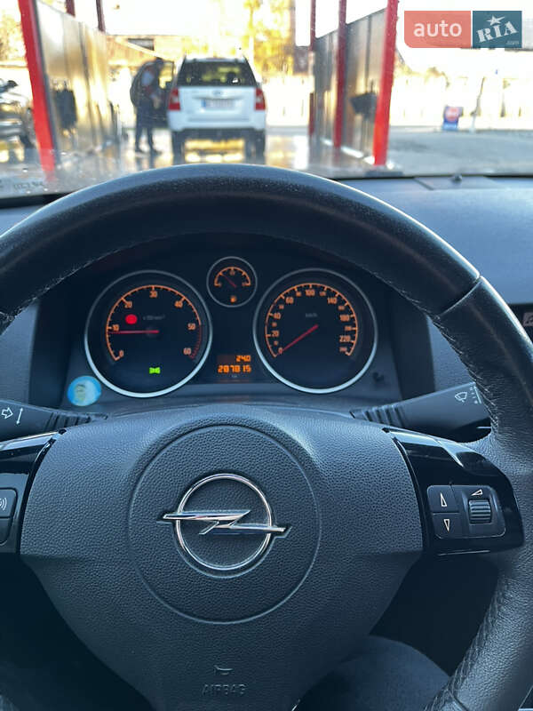 Универсал Opel Astra 2008 в Трускавце