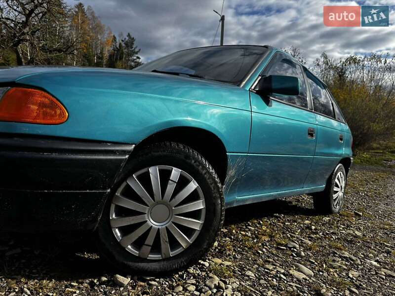 Хэтчбек Opel Astra 1994 в Бориславе