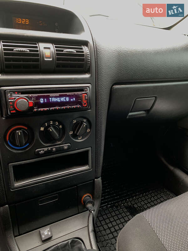 Седан Opel Astra 2008 в Краснограде фото 21 Седан Opel Astra 2008 в Краснограде