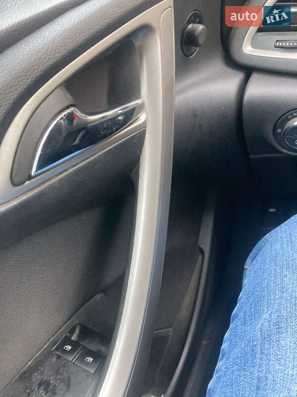 Універсал Opel Astra 2012 в Києві фото 9 Універсал Opel Astra 2012 в Києві