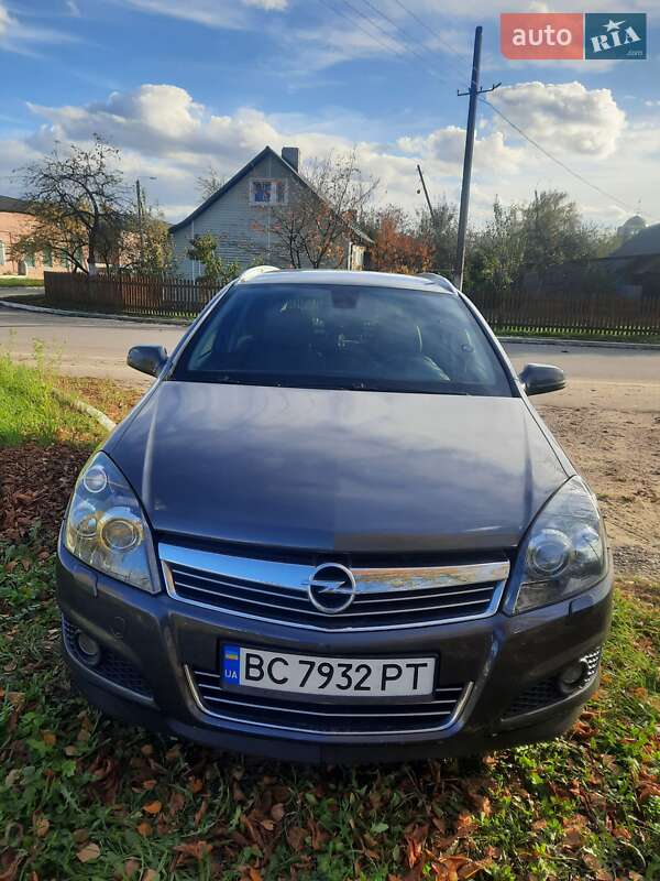 Универсал Opel Astra 2009 в Добротворе