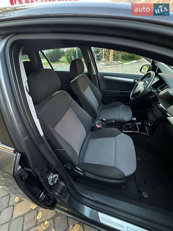 Універсал Opel Astra 2011 в Луцьку фото 28 Універсал Opel Astra 2011 в Луцьку