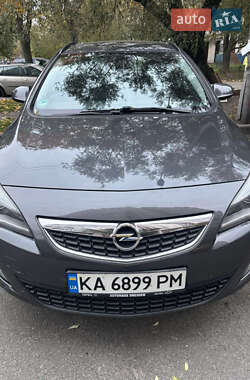 Универсал Opel Astra 2011 в Киеве Универсал Opel Astra 2011 в Киеве