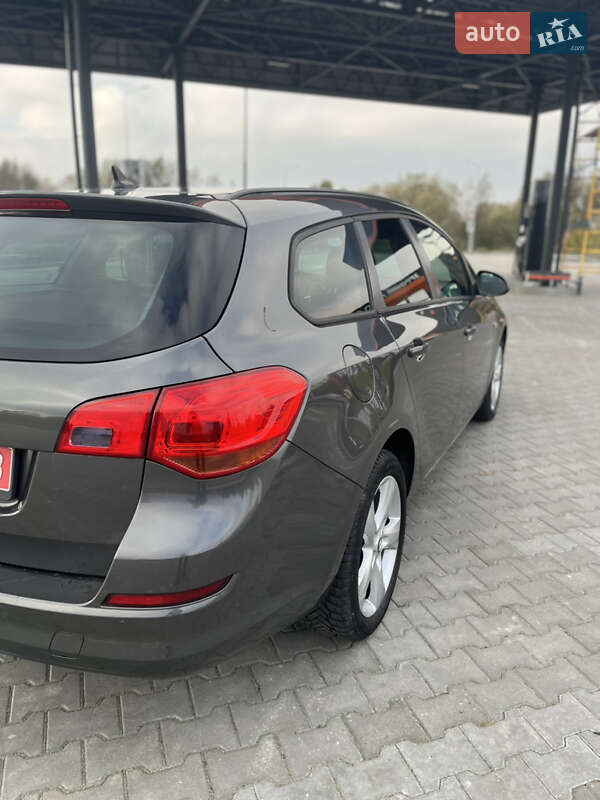 Универсал Opel Astra 2011 в Владимире фото 11 Универсал Opel Astra 2011 в Владимире