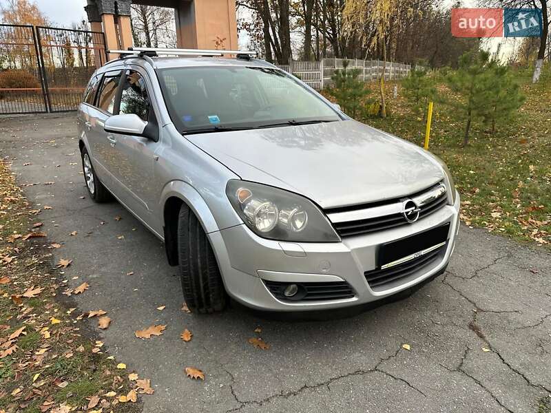 Універсал Opel Astra 2005 в Ватутіному