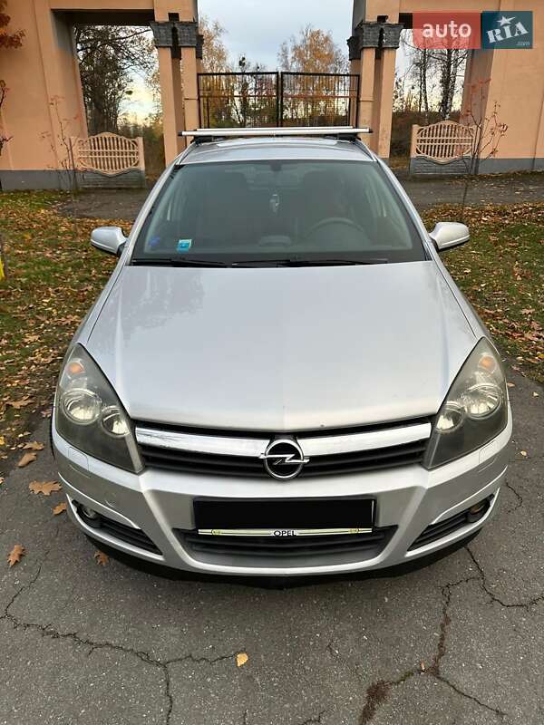 Універсал Opel Astra 2005 в Ватутіному