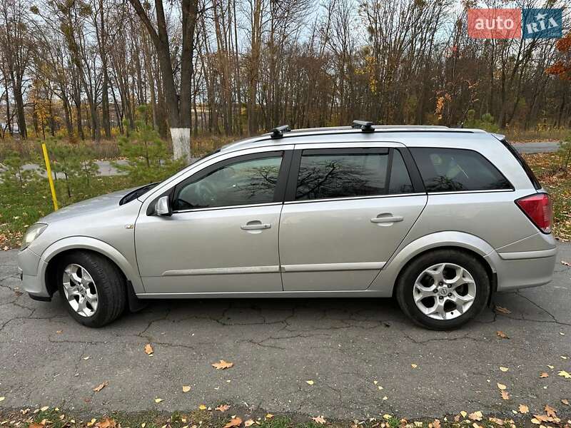 Універсал Opel Astra 2005 в Ватутіному
