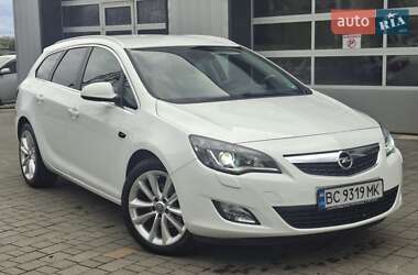 Универсал Opel Astra 2012 в Дрогобыче
