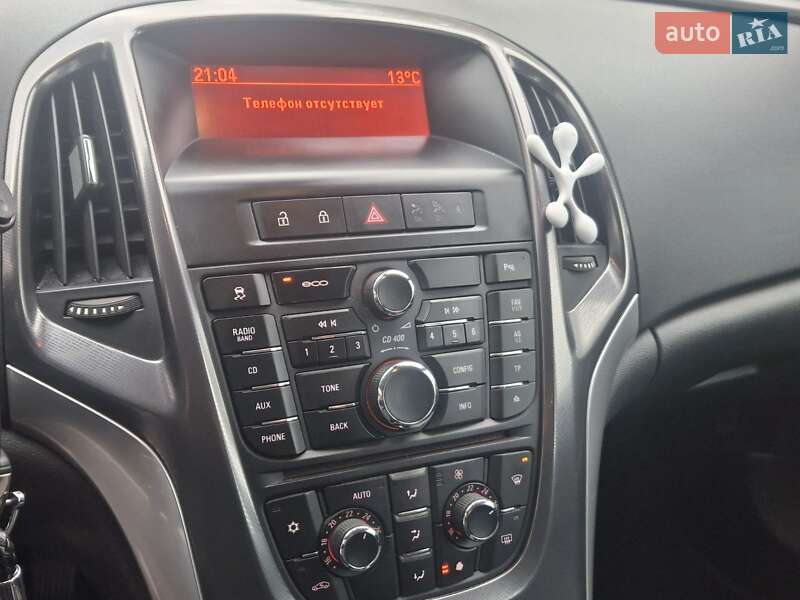 Универсал Opel Astra 2012 в Дрогобыче