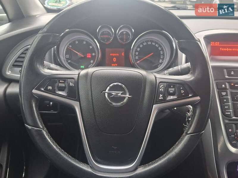 Универсал Opel Astra 2012 в Дрогобыче