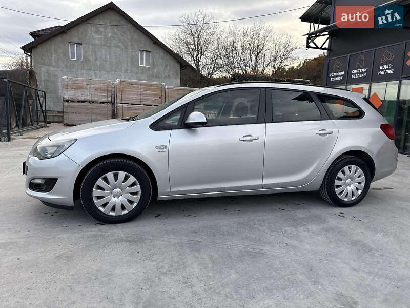 Універсал Opel Astra 2013 в Тернополі