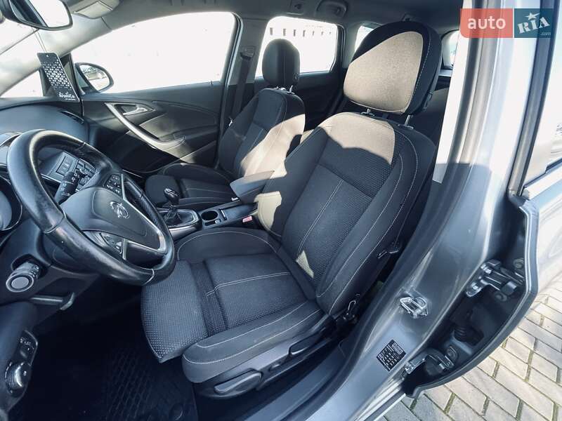 Универсал Opel Astra 2011 в Тернополе