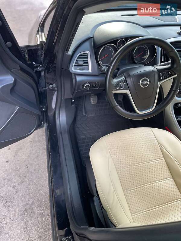 Хэтчбек Opel Astra 2011 в Чернигове фото 12 Хэтчбек Opel Astra 2011 в Чернигове