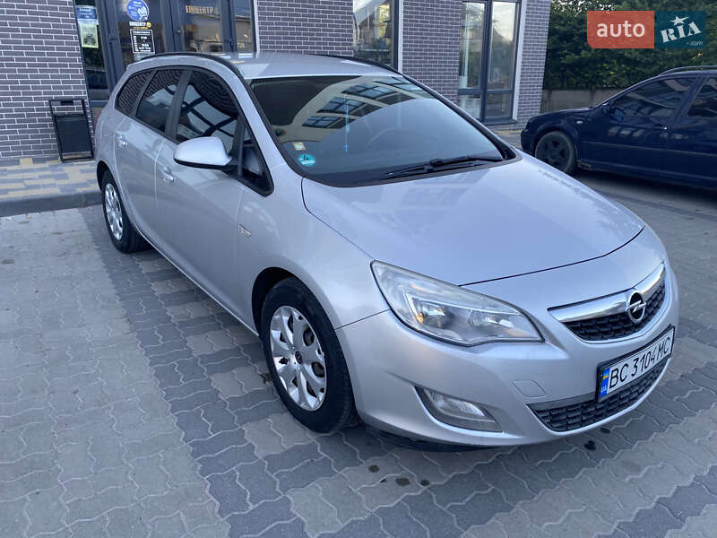 Opel Astra 2012 Opel Astra 2012