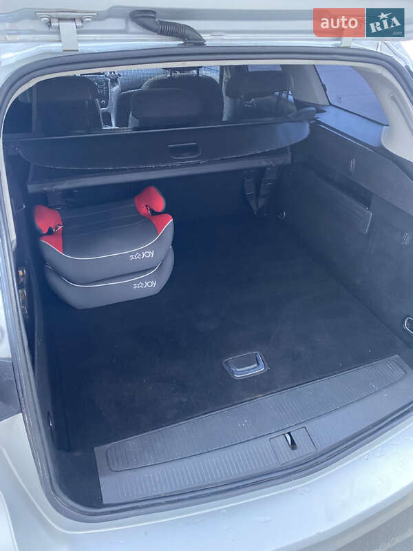 Універсал Opel Astra 2012 в Жовкві