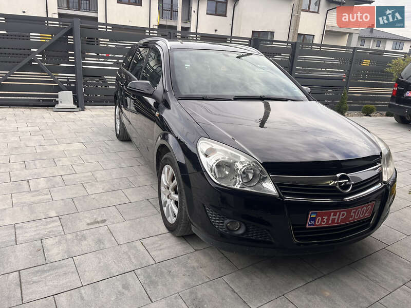 Универсал Opel Astra 2008 в Львове