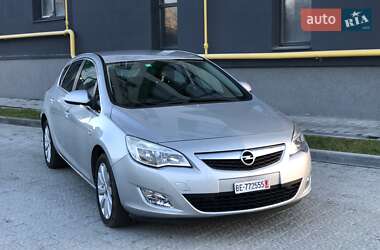 Хэтчбек Opel Astra 2010 в Львове