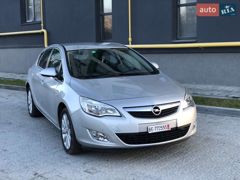 Opel Astra 2010 Opel Astra 2010