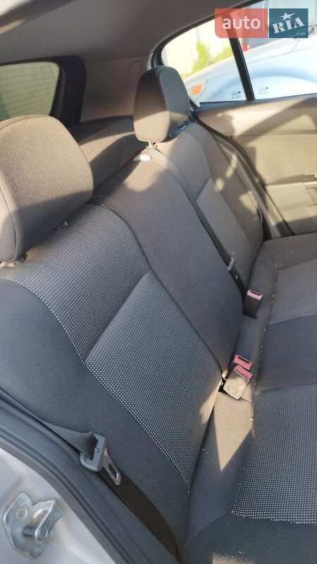 Хэтчбек Opel Astra 2006 в Киеве