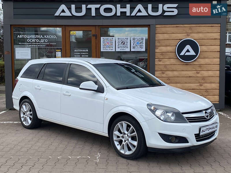 Opel Astra 2012 Opel Astra 2012