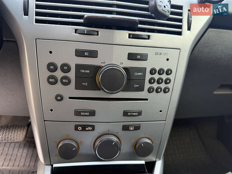 Универсал Opel Astra 2012 в Житомире фото 17 Универсал Opel Astra 2012 в Житомире