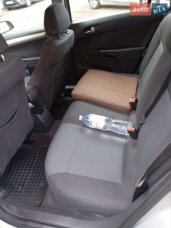 Универсал Opel Astra 2007 в Львове