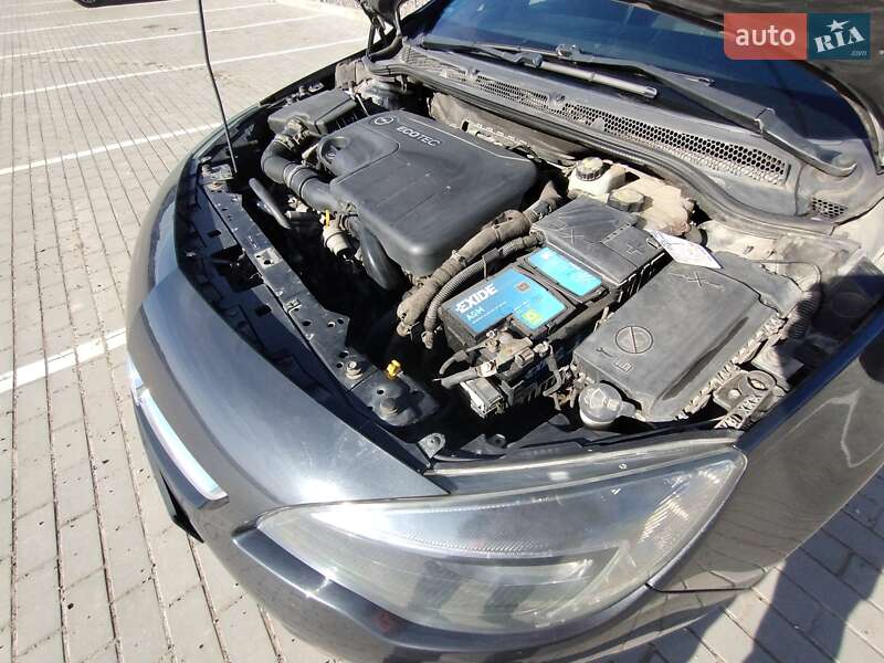 Универсал Opel Astra 2013 в Тернополе