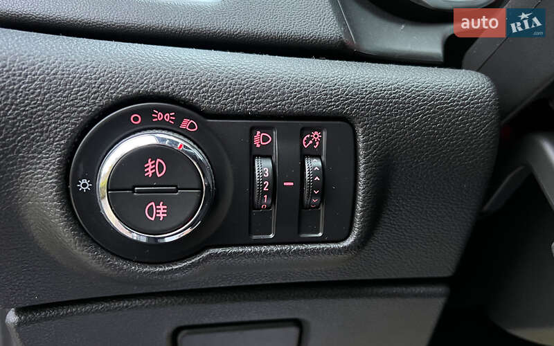 Универсал Opel Astra 2013 в Львове фото 17 Универсал Opel Astra 2013 в Львове