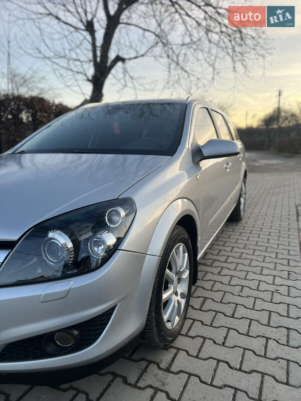 Универсал Opel Astra 2008 в Коломые